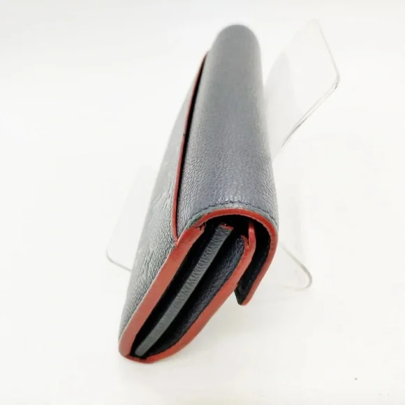 Louis Vuitton Black Leather Wallet Sleek Design - Picture 2 of 10